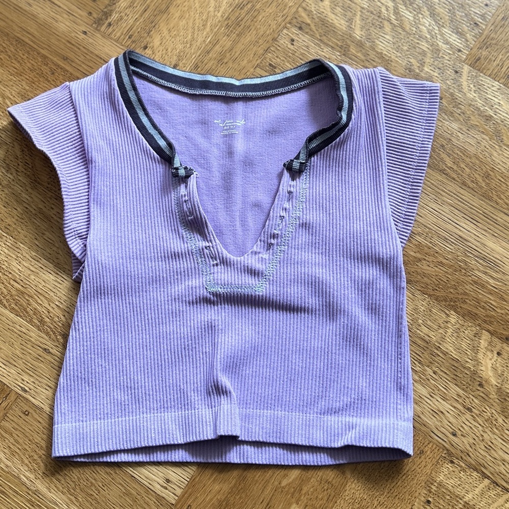 Out From Under Go For Gold seamless top in Lilac